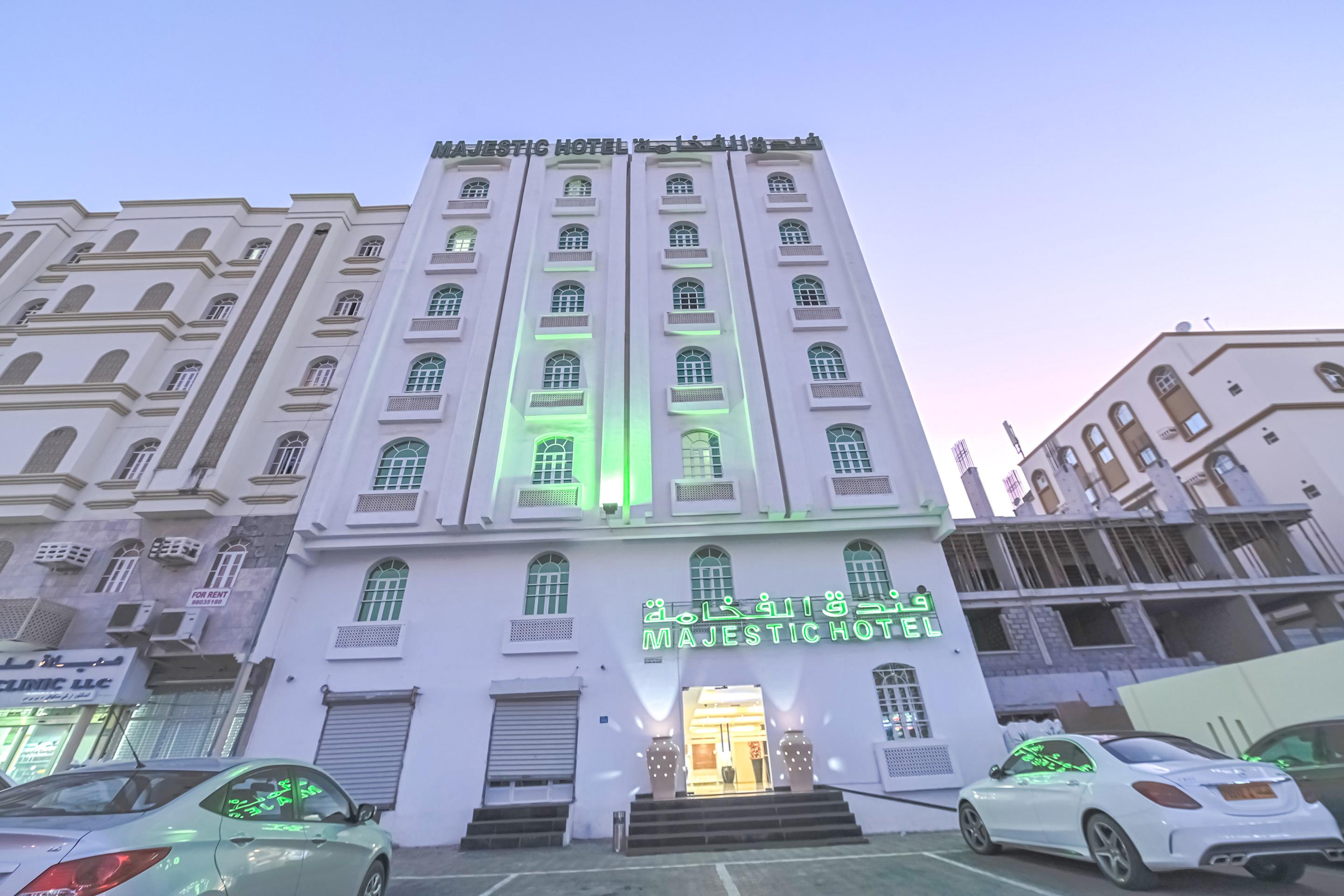 Majestic Hotel Wādī Kabīr Esterno foto